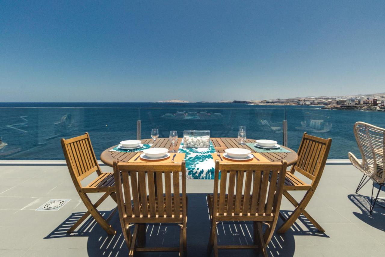 Top Views Beach Avenue Apartment